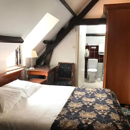 Hotel Logis & Restaurant - Le Chateau Des Tourelles 3 Etoiles Le Wast