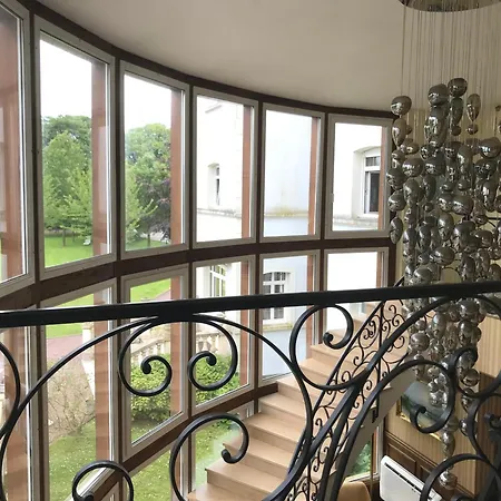 Logis & Restaurant - Le Chateau Des Tourelles 3 Etoiles 2*