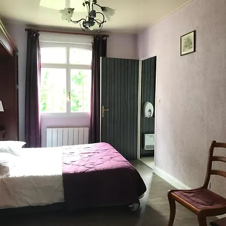 Logis & Restaurant - Le Chateau Des Tourelles 3 Etoiles Le Wast