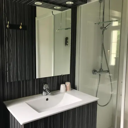 Logis Hôtel&restaurant - Le Château Des Tourelles 3 étoiles Hotel 2*