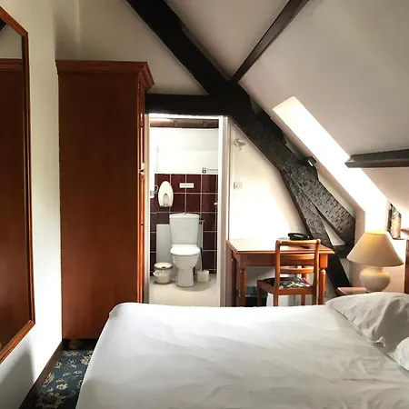 Logis & Restaurant - Le Chateau Des Tourelles 3 Etoiles 2* Le Wast