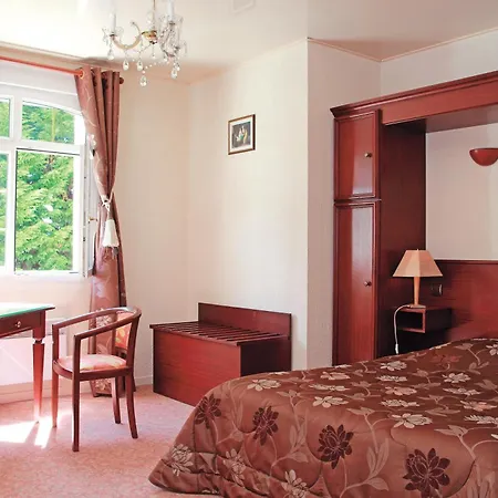 Logis & Restaurant - Le Chateau Des Tourelles 3 Etoiles 2*