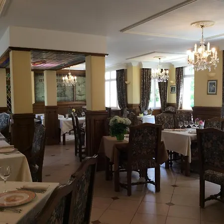 Hotel Logis & Restaurant - Le Chateau Des Tourelles 3 Etoiles