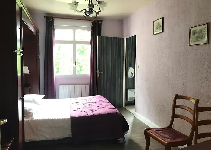 Logis Hôtel&restaurant - Le Château Des Tourelles 3 étoiles Le Wast