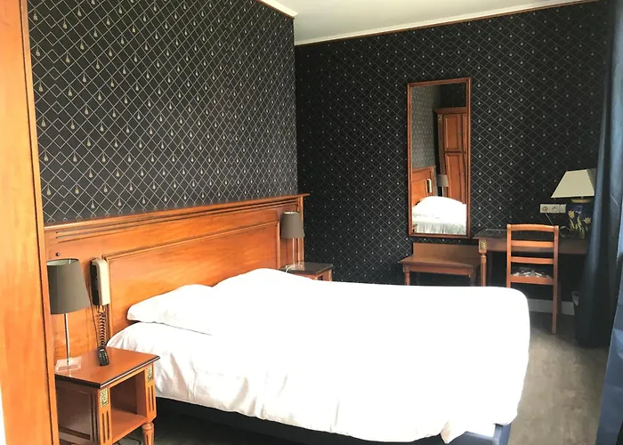 Hotel Logis Hôtel&restaurant - Le Château Des Tourelles 3 étoiles