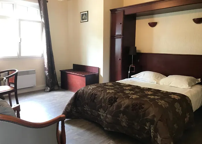 Logis & Restaurant - Le Chateau Des Tourelles 3 Etoiles