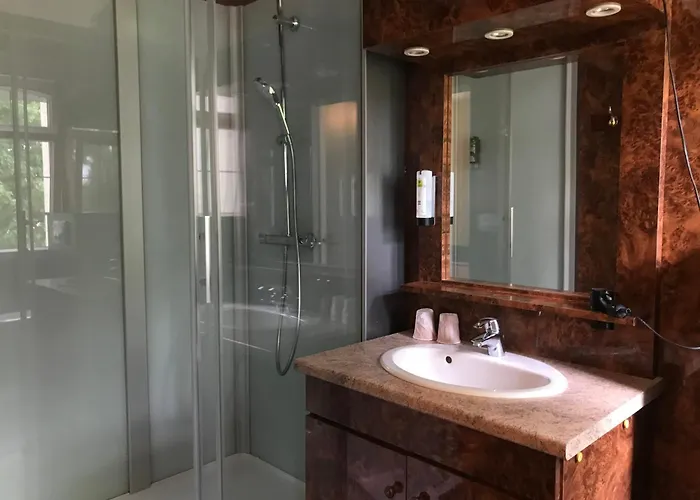 Logis Hôtel&restaurant - Le Château Des Tourelles 3 étoiles Hotel