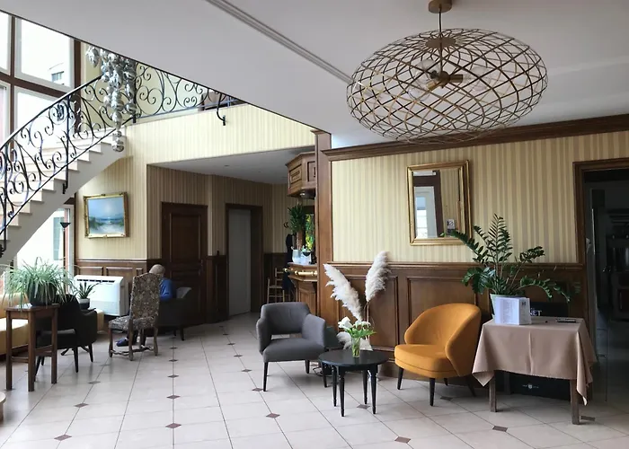 Logis Hôtel&restaurant - Le Château Des Tourelles 3 étoiles Hotel 2*