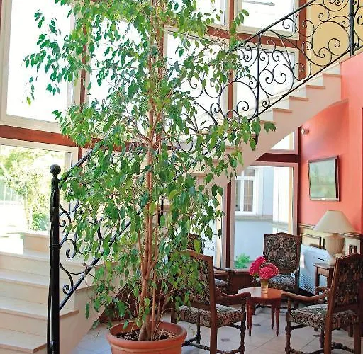 Logis Hôtel&restaurant - Le Château Des Tourelles 3 étoiles 2* Le Wast