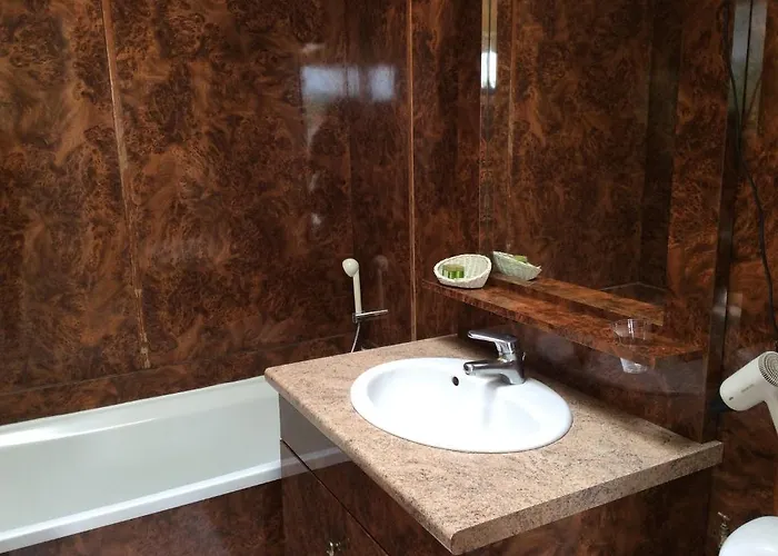 ホテル Logis & Restaurant - Le Chateau Des Tourelles 3 Etoiles